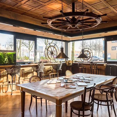 Htel Serviced Apartmán