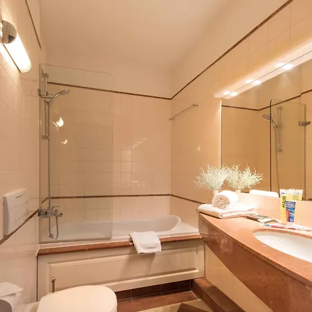 Htel Serviced Apartment *