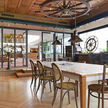 Htel Serviced Apartmán *