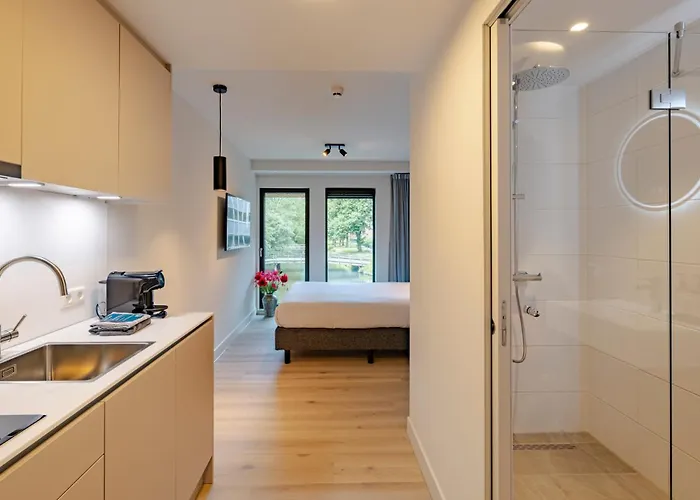 Htel Serviced אמסטלבין