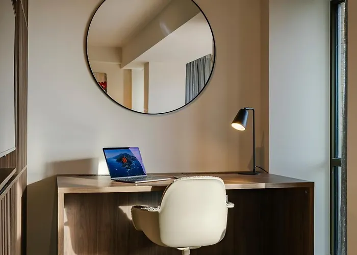 Htel Serviced דירה *