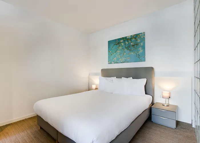 Htel Serviced * אמסטלבין