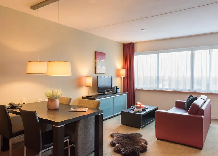 Htel Serviced דירה *