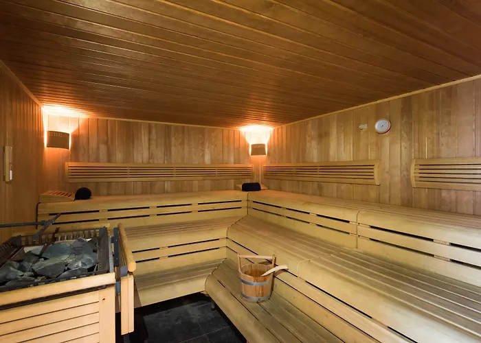 Htel Serviced * אמסטלבין